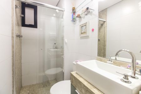 Apartamento à venda com 65m², 3 quartos e 2 vagasBanheiro Social 
