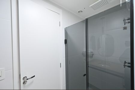 Banheiro Social de kitnet/studio para alugar com 1 quarto, 24m² em Vila Clementino, São Paulo