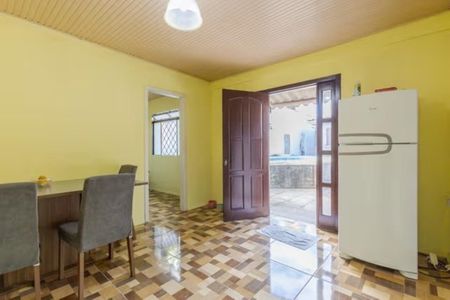 Casa para alugar com 250m², 3 quartos e 1 vaga Casa para alugar com 250m², 3 quartos e 1 vagaSala