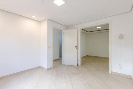 Casa para alugar com 250m², 3 quartos e 1 vaga Casa para alugar com 250m², 3 quartos e 1 vagaEdícula