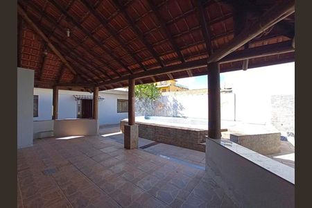 Casa para alugar com 250m², 3 quartos e 1 vaga Casa para alugar com 250m², 3 quartos e 1 vagaÁrea externa