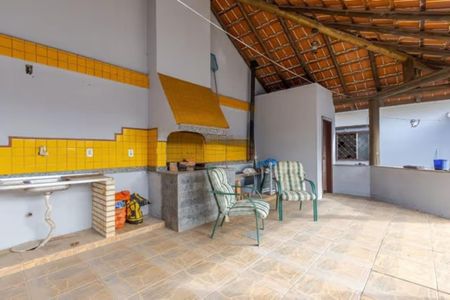 Casa para alugar com 250m², 3 quartos e 1 vaga Casa para alugar com 250m², 3 quartos e 1 vagaÁrea externa