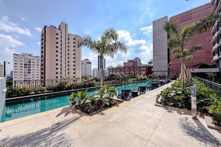 Studio à venda com 30m², 1 quarto e sem vaga Studio à venda com 30m², 1 quarto e sem vagaÁrea comum - Piscina