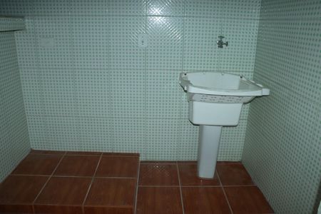 Casa para alugar com 2 quartos, 64m² em Jardim Casa Branca, Embu das Artes