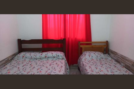Casa de condomínio para alugar com 48m², 2 quartos e 2 vagas Casa de condomínio para alugar com 48m², 2 quartos e 2 vagasQuarto