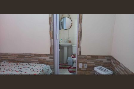 Casa de condomínio para alugar com 48m², 2 quartos e 2 vagas Casa de condomínio para alugar com 48m², 2 quartos e 2 vagasQuarto