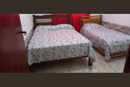 Casa de condomínio para alugar com 48m², 2 quartos e 2 vagas Casa de condomínio para alugar com 48m², 2 quartos e 2 vagasQuarto