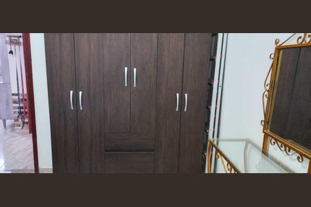 Casa de condomínio para alugar com 48m², 2 quartos e 2 vagas Casa de condomínio para alugar com 48m², 2 quartos e 2 vagasQuarto