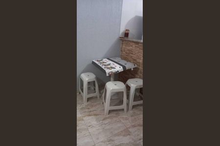 Casa de condomínio para alugar com 48m², 2 quartos e 2 vagas Casa de condomínio para alugar com 48m², 2 quartos e 2 vagasÁrea externa