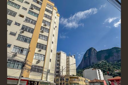 Apartamento à venda com 66m², 2 quartos e 1 vaga