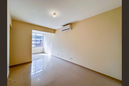 Apartamento à venda com 66m², 2 quartos e 1 vaga
