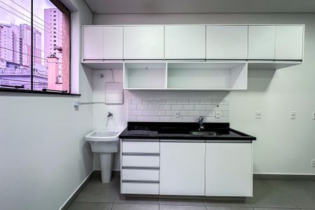 Studio para alugar com 19m², 1 quarto e sem vaga Studio para alugar com 19m², 1 quarto e sem vagaCozinha e Área de Serviço
