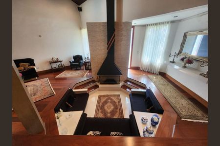 Casa à venda com 3 quartos, 350m² em Morada dos Pinheiros (Aldeia da Serra), Barueri