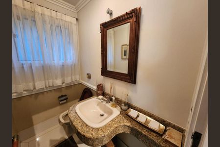 Casa à venda com 3 quartos, 350m² em Morada dos Pinheiros (Aldeia da Serra), Barueri