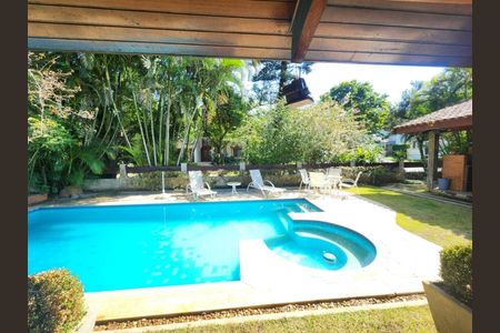 Casa à venda com 3 quartos, 350m² em Morada dos Pinheiros (Aldeia da Serra), Barueri