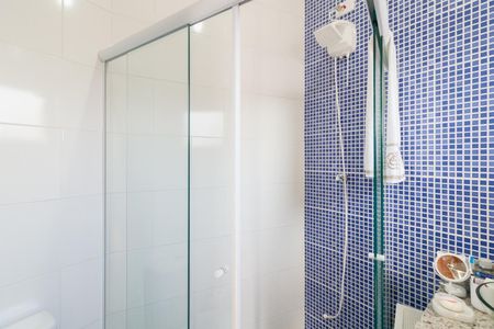 Banheiro da Suíte de casa à venda com 2 quartos, 175m² em Vila Nivi, São Paulo