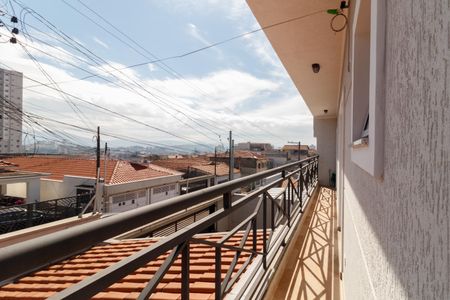 Varanda dos quartos de casa à venda com 2 quartos, 175m² em Vila Nivi, São Paulo