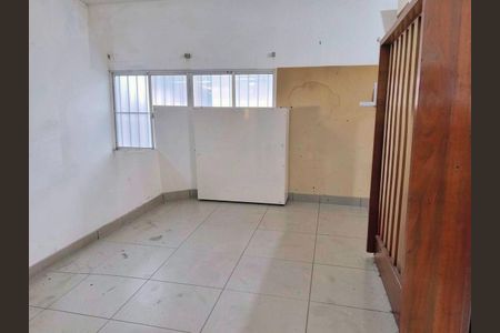 Casa à venda com 3 quartos, 253m² em Campo Belo, São Paulo