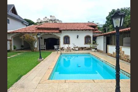 Casa de condomínio à venda com 630m², 4 quartos e 8 vagas