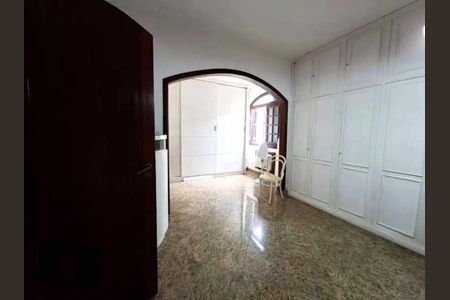 Casa de condomínio à venda com 630m², 4 quartos e 8 vagas