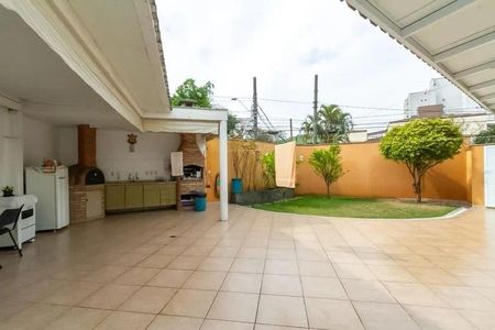 Casa à venda com 287m², 3 quartos e 3 vagas