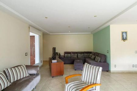 Casa à venda com 287m², 3 quartos e 3 vagas