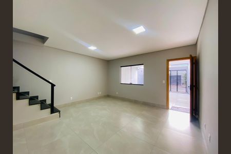 Casa à venda com 3 quartos, 150m² em Vitoria, Belo Horizonte