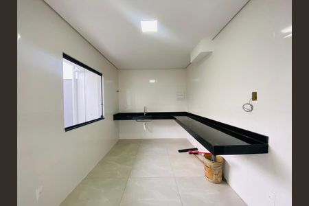 Casa à venda com 3 quartos, 150m² em Vitoria, Belo Horizonte