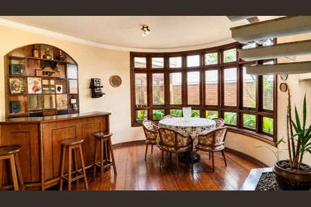 Casa à venda com 5 quartos, 490m² em Residencial Cinco (Alphaville), Santana de Parnaíba