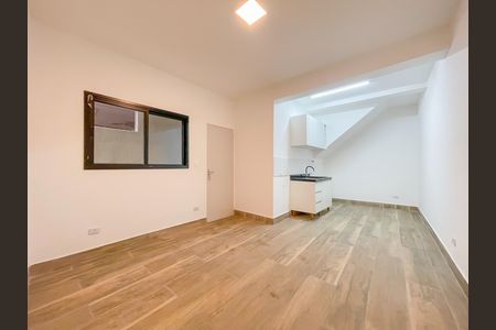 Sala e Cozinha de casa para alugar com 2 quartos, 100m² em Remédios, Osasco