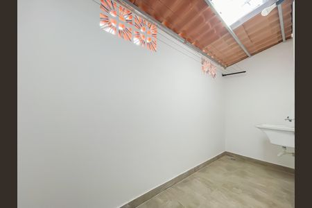 Casa para alugar com 100m², 2 quartos e 1 vaga Casa para alugar com 100m², 2 quartos e 1 vagaEspaço Multiuso