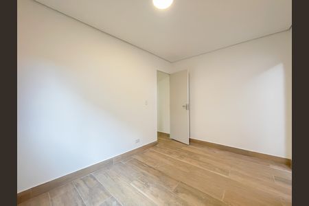 Quarto 1 de casa para alugar com 2 quartos, 100m² em Remédios, Osasco