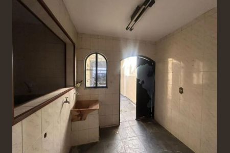 Casa à venda com 3 quartos, 140m² em Vila Carrão, São Paulo
