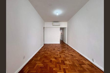 Apartamento à venda com 84m², 3 quartos e sem vaga