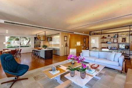 Apartamento à venda com 3 quartos, 453m² em Itaim Bibi, São Paulo