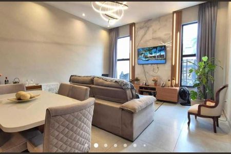 Casa de condomínio à venda com 220m², 4 quartos e 2 vagas