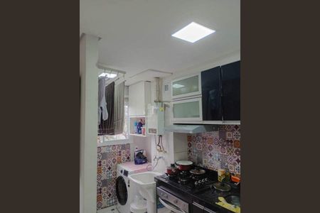Apartamento à venda com 2 quartos, 43m² em Piraporinha, Diadema