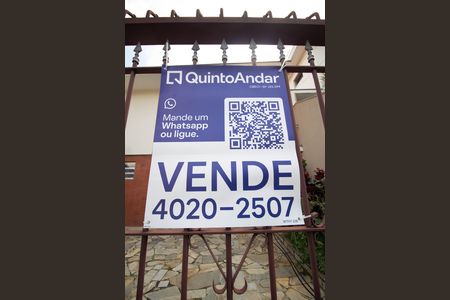 Casa à venda com 270m², 3 quartos e 6 vagasFachada