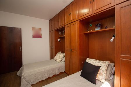 Casa à venda com 270m², 3 quartos e 6 vagasQuarto 2