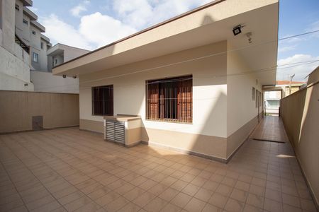 Casa à venda com 270m², 3 quartos e 6 vagasQuintal