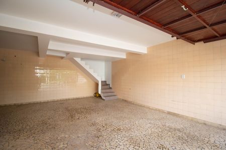 Casa à venda com 270m², 3 quartos e 6 vagasGaragem