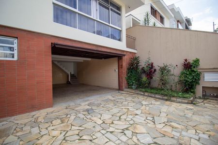 Casa à venda com 270m², 3 quartos e 6 vagasQuintal