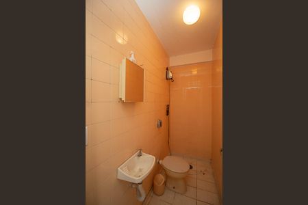Casa à venda com 270m², 3 quartos e 6 vagasBanheiro de serviço