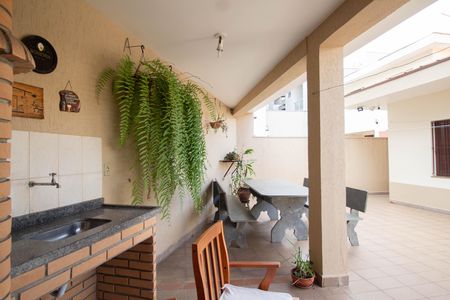 Casa à venda com 270m², 3 quartos e 6 vagasChurrasqueira