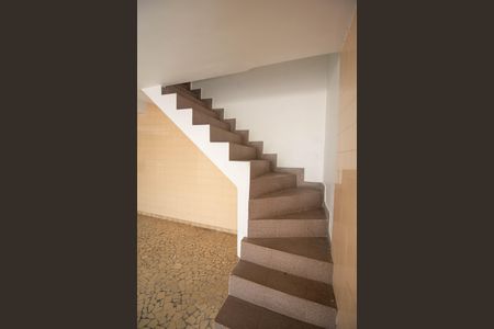 Casa à venda com 270m², 3 quartos e 6 vagasEscada da Garagem