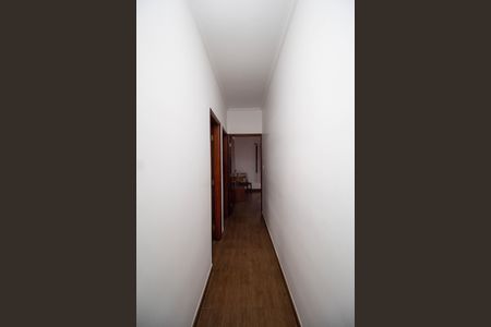 Casa à venda com 270m², 3 quartos e 6 vagasCorredor