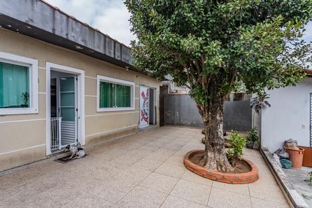 Casa para alugar com 310m², 3 quartos e 3 vagas Casa para alugar com 310m², 3 quartos e 3 vagasQuintal frente