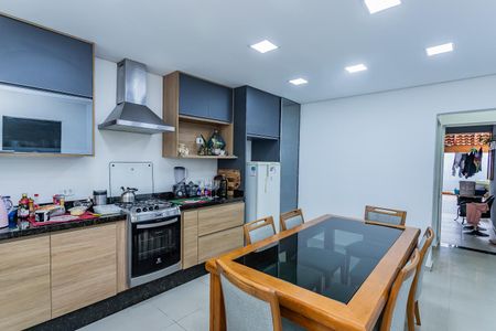 Casa para alugar com 310m², 3 quartos e 3 vagas Casa para alugar com 310m², 3 quartos e 3 vagasCozinha
