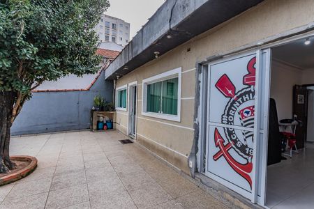 Casa para alugar com 310m², 3 quartos e 3 vagas Casa para alugar com 310m², 3 quartos e 3 vagasQuintal frente