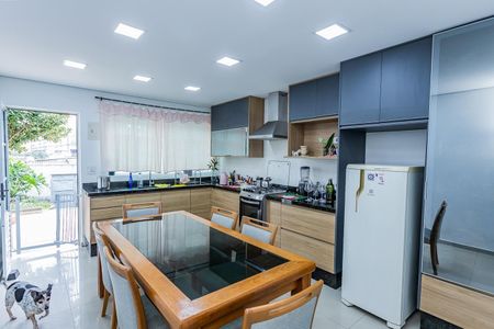 Casa para alugar com 310m², 3 quartos e 3 vagas Casa para alugar com 310m², 3 quartos e 3 vagasCozinha